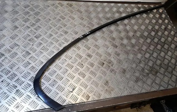 BMW 7 F01 F02 F03 F04 Rear door window/glass frame 7185244