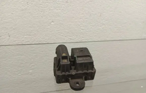 Mercedes-Benz C W204 Glow plug pre-heat relay A6511530279