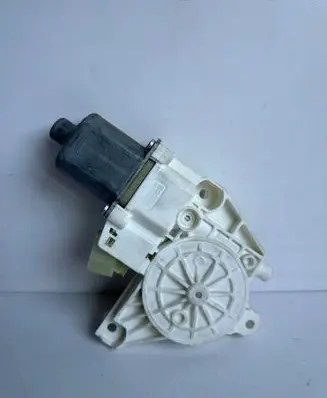 Mercedes-Benz C W204 Front door window regulator motor A2048200142