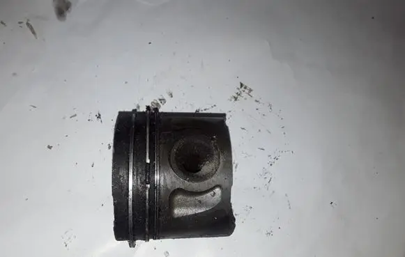 Cadillac BLS Piston NOCODE