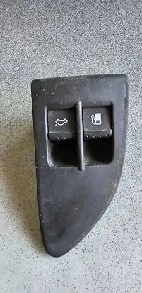 Tailgate opening switch