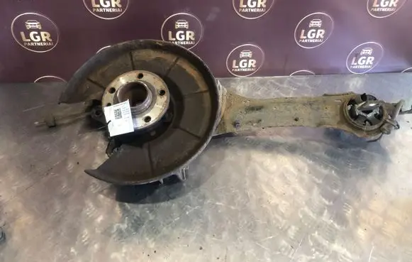 Volvo V70 Rear wheel hub spindle/knuckle 