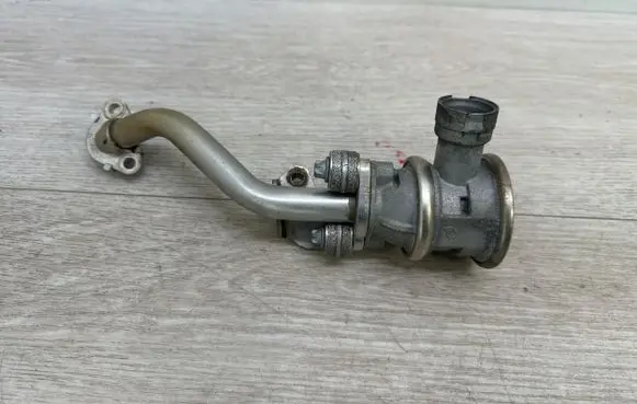 Porsche Macan (95B) EGR valve 99711320371 4187591894 94611313231