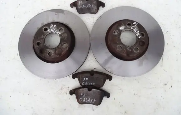 Ford S-MAX Front brake disc 22010613