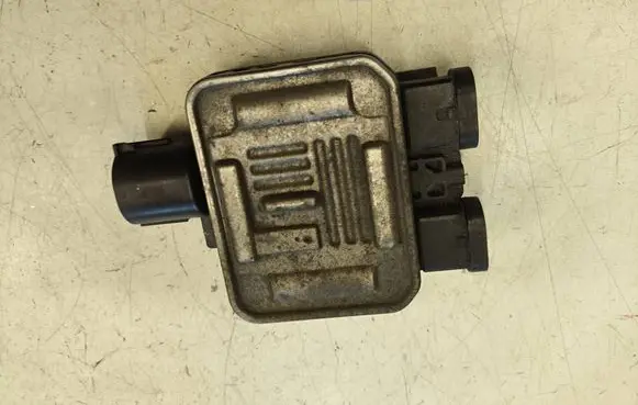 Volvo V70 Coolant fan relay 940011200 181009161413