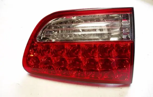 Citroen C-Crosser Tailgate rear/tail lights