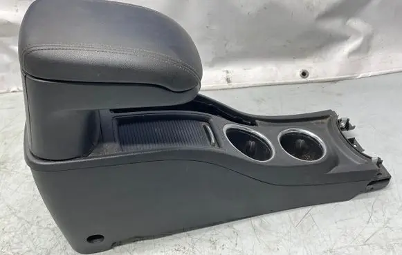 Opel Zafira C Armrest 2067830