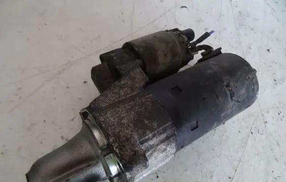 Mercedes-Benz CLS C219 Starter motor
