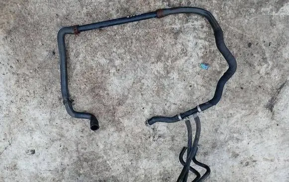 BMW X6 E71 Engine coolant pipe/hose
