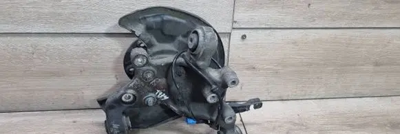 Mercedes-Benz B W246 W242 Rear wheel hub spindle/knuckle 2460306