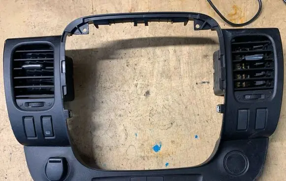 Renault Trafic III (X82) Radio/GPS head unit trim 93452450 682607479R 93453370