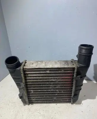 Audi A4 S4 B7 8E 8H Intercooler radiator 8E0145805AA 3229440 067074