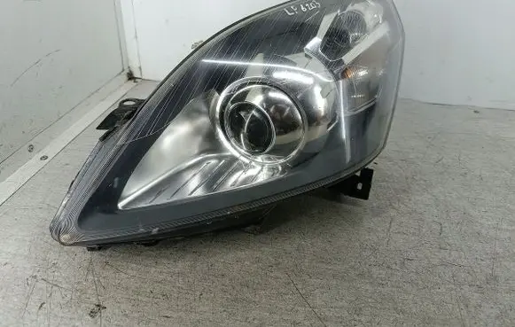 Opel Zafira B Headlight/headlamp 