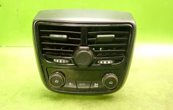 Peugeot 508 Central console control unit 