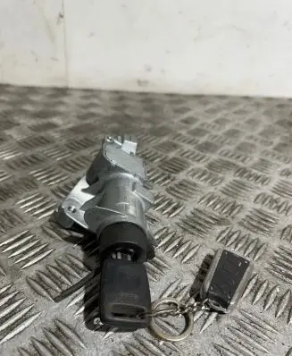 Volkswagen Golf IV Ignition lock 4D0904851E