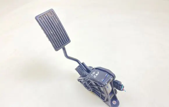 Honda CR-V Accelerator throttle pedal JM14BJ30010002972