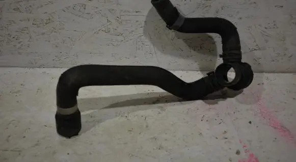Audi A4 S4 B8 8K Engine coolant pipe/hose 8K0122293B