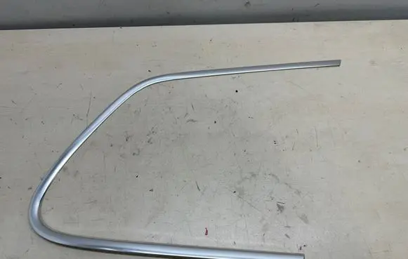 Volkswagen Touareg II Rear side glass trim 7P6853996