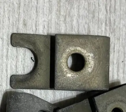 Mercedes-Benz SL R129 Fuel Injector clamp holder