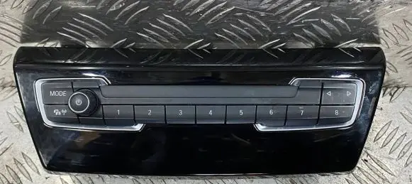 Radio/CD/DVD/GPS head unit