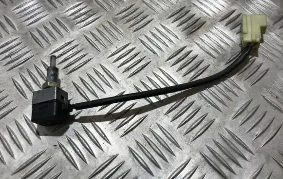 Clutch pedal sensor