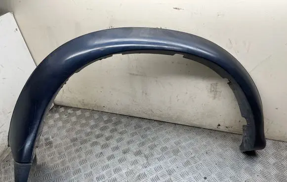 Mitsubishi Pajero Sport I Rear arch trim