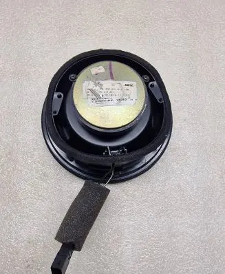 Audi A8 S8 D2 4D Parcel shelf speaker 4D0035401D