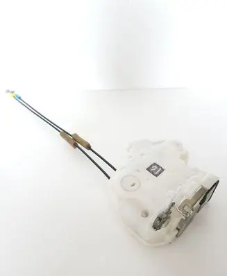 Mitsubishi ASX Front door lock 5715A583