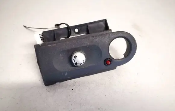 Mitsubishi Colt Wing mirror switch mn148893zz