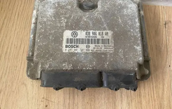 Volkswagen Golf IV Engine control unit/module 038906018AM 0281001707