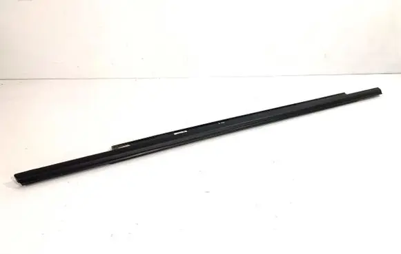 Audi A6 S6 C7 4G Loading door glass trim molding 4G0853763