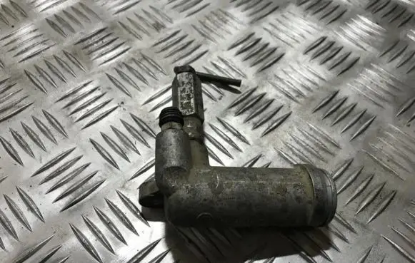 Audi A4 S4 B5 8D Clutch master cylinder 4A0721261