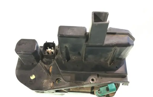 Chrysler 300M Rear door lock