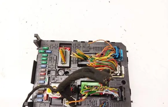 Peugeot RCZ Fuse box set 9666895380 966689538002