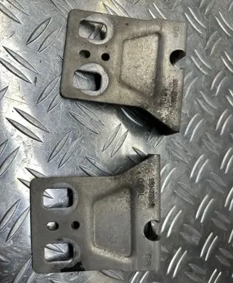 Citroen C3 Front bumper mounting bracket 9804370980 9804370880