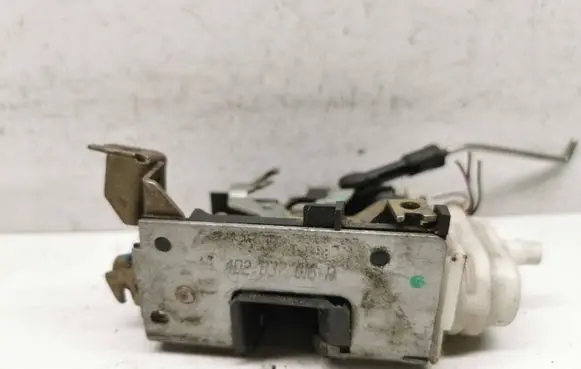 Audi A8 S8 D2 4D Front door lock 4D0173