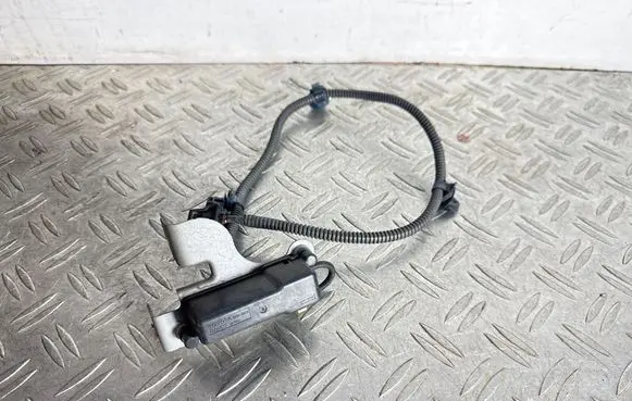 Lexus LS 460 - 600H Tire pressure sensor 8976C50010