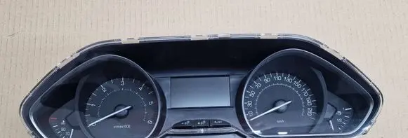 Peugeot 208 I Speedometer (instrument cluster) 9825986680