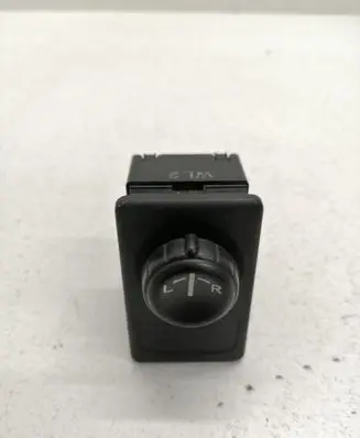 Wing mirror switch