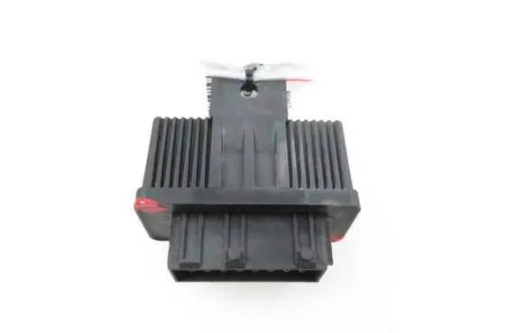 Peugeot 308 Coolant fan relay 240107
