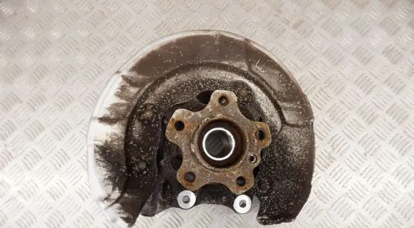 BMW 7 G11 G12 Rear wheel hub 6865661 8838134