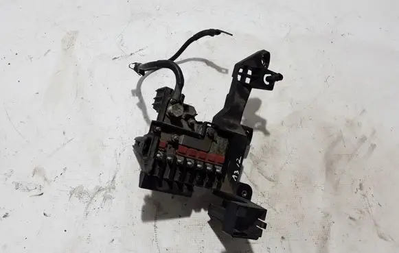 Audi A1 Positive cable (battery) 6R0915343C
