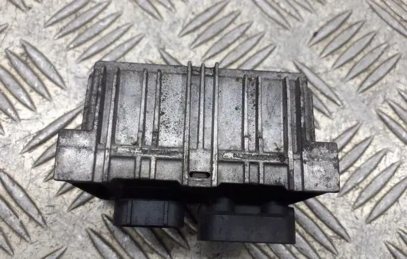 Opel Insignia A Window wiper relay 55563423