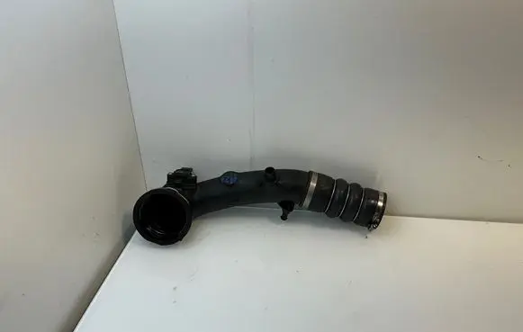 BMW X5 E70 Intercooler hose/pipe 7588268