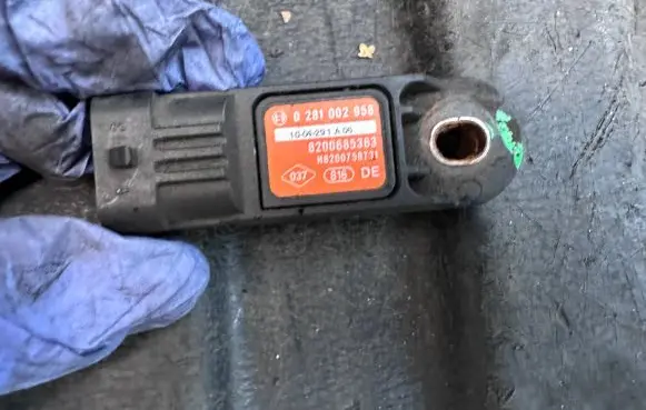 Infiniti FX Air pressure sensor 0281002958 8200685363 H8200758731