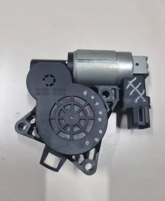 Mazda 6 Rear door window regulator motor GJ6A5858X TD772314 CM011050