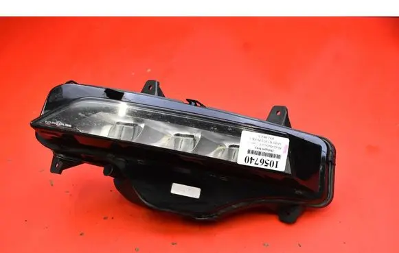 Skoda Octavia 985 Front fog light 5E3941699