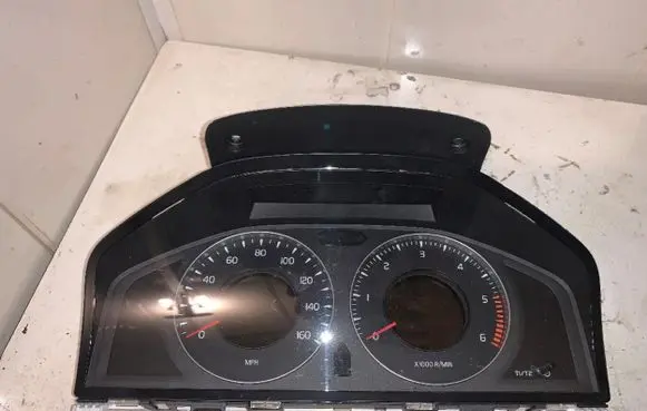 Volvo XC60 Speedometer (instrument cluster) 31270905 D4610