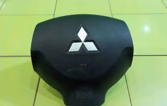 Mitsubishi Lancer VIII Steering wheel airbag 