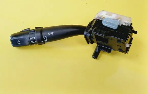 Toyota Avensis T250 Indicator stalk 173650